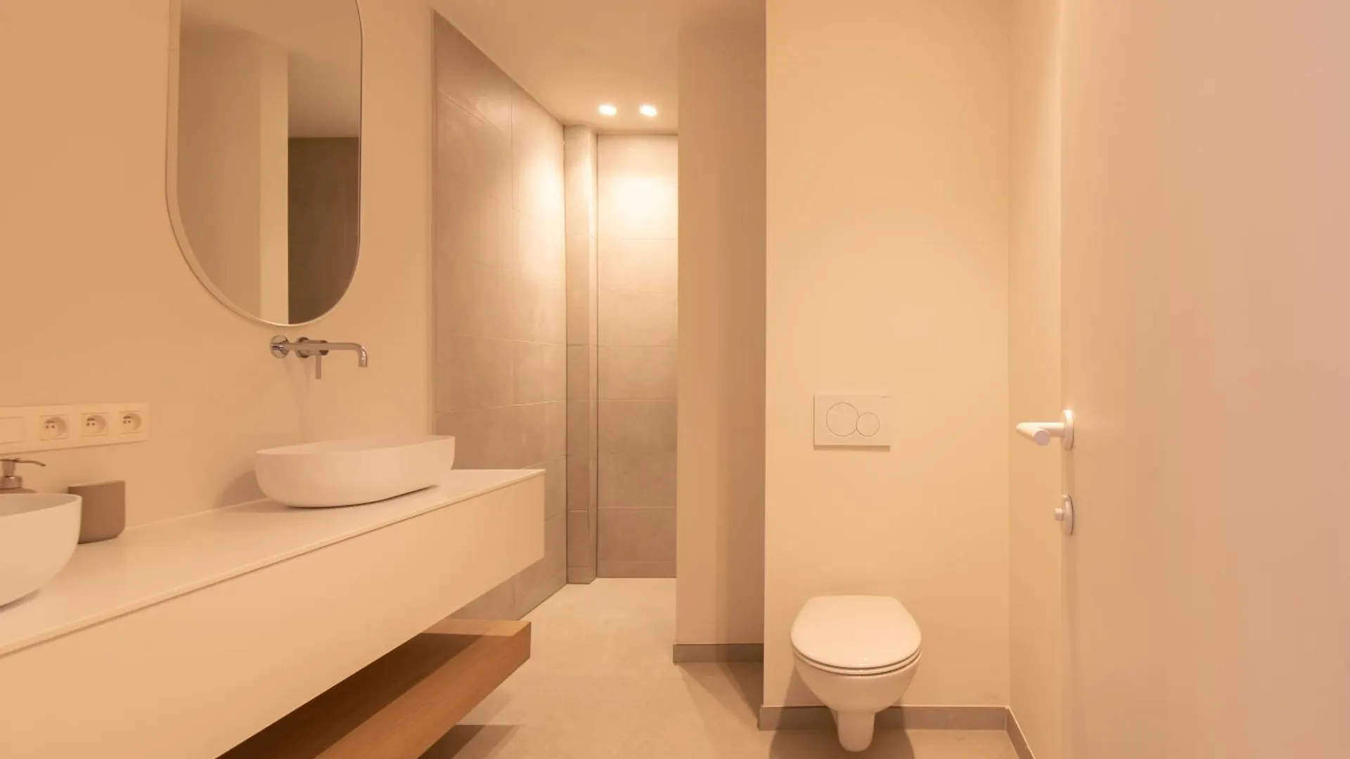 Deluxe 3 Bedrooms Apartment With Casino View At The Beach And Free Parking Ostende